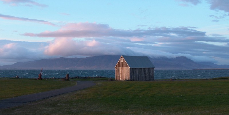Iceland, Seltjarnarness, evening sun
