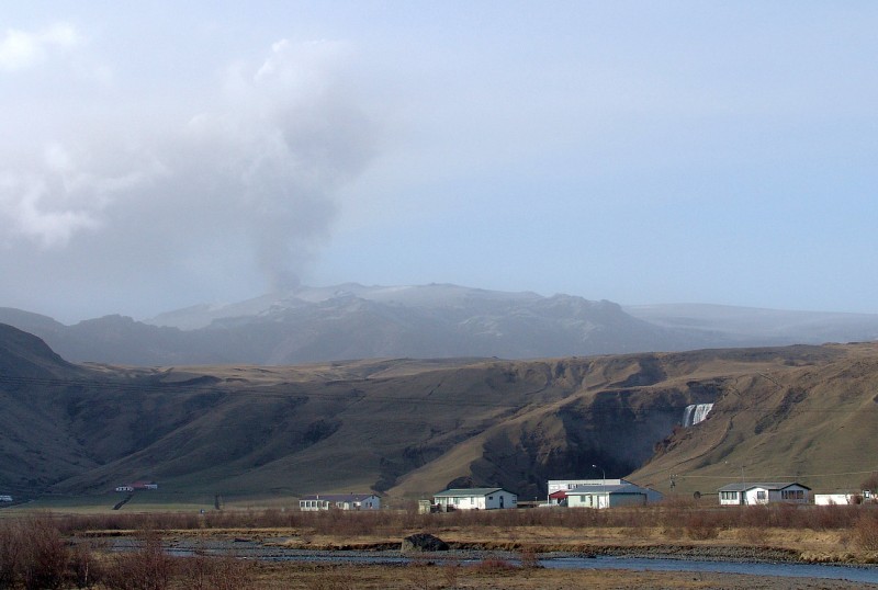 100424_skogafoss