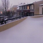 111229_snow_balcony_1027