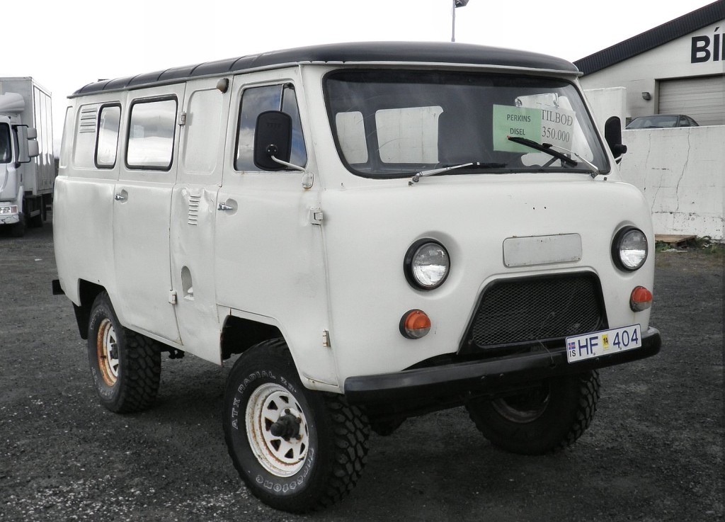 УАЗ-452