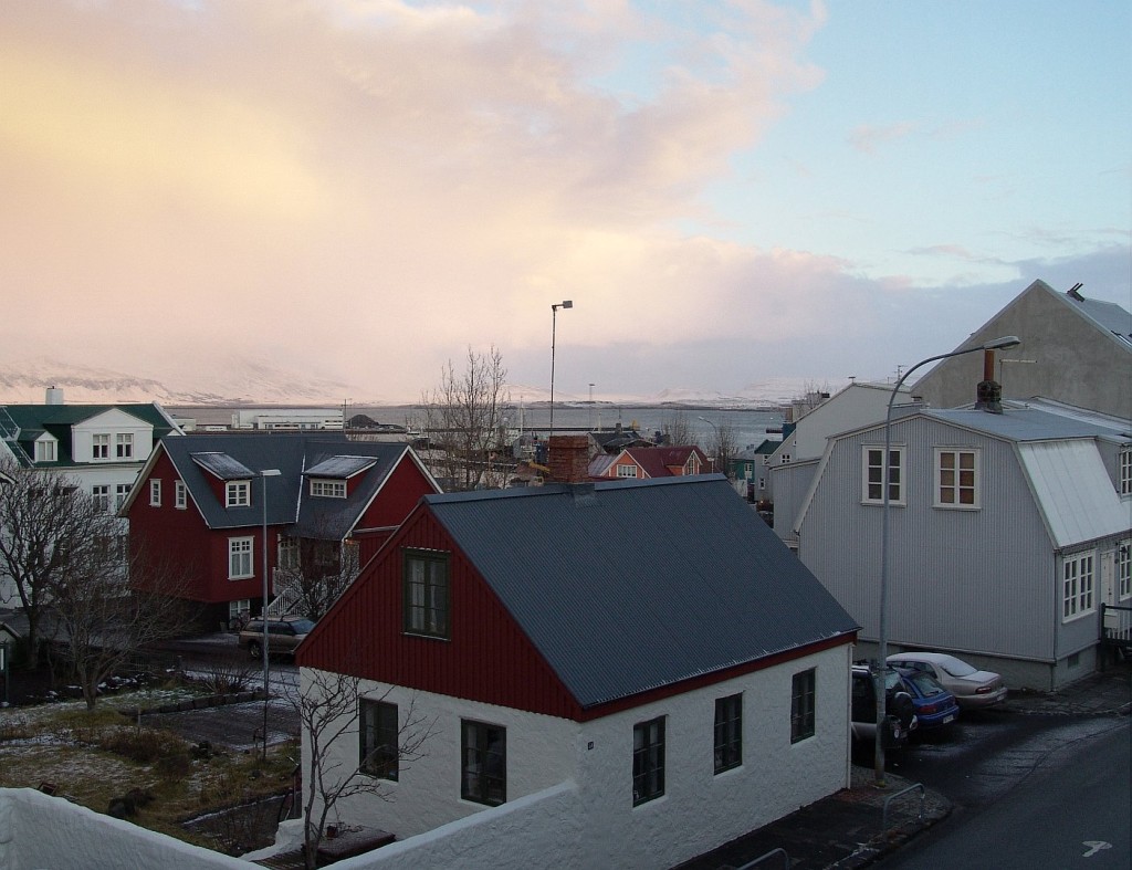 101 Reykjavik weather report