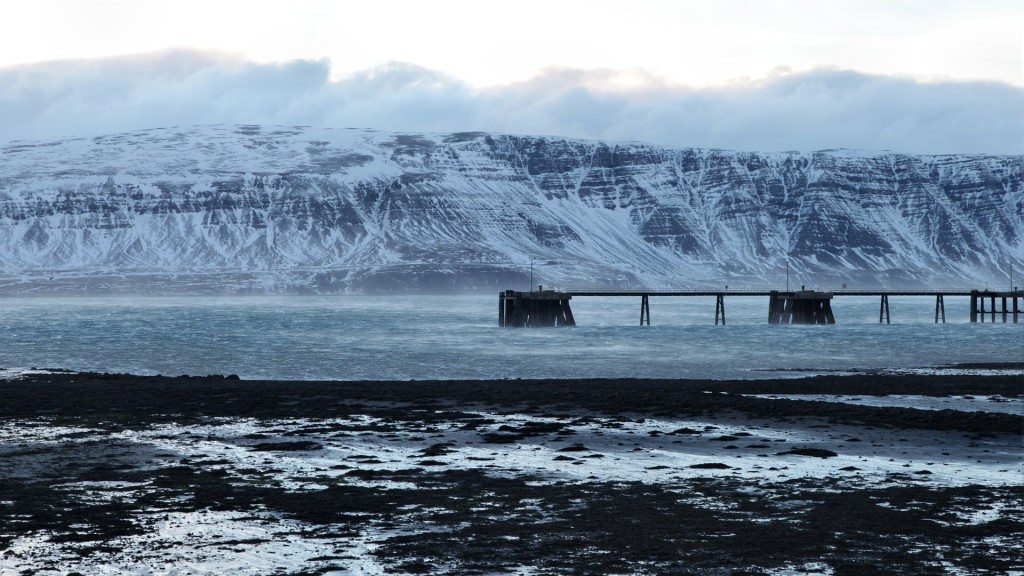 140101_0975_hvalfjordur_pier